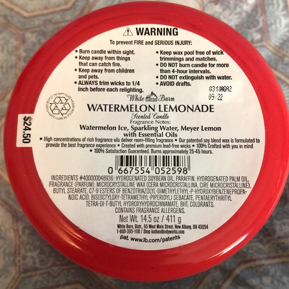 **SOLD** Bath and BodyWorks white Barn Candles - Picture 8 of 9